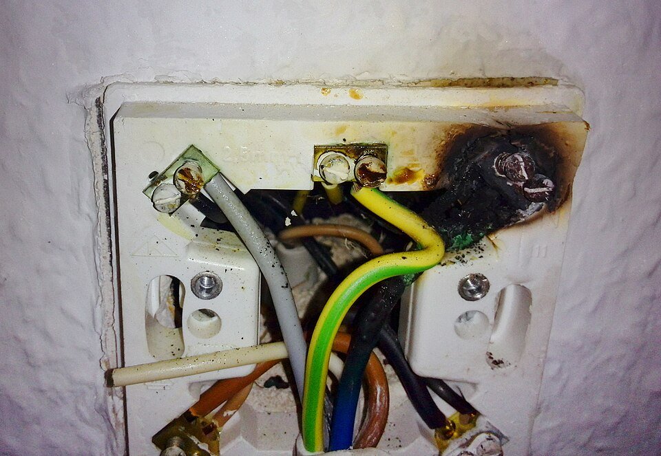 Burnt out electricalsocket